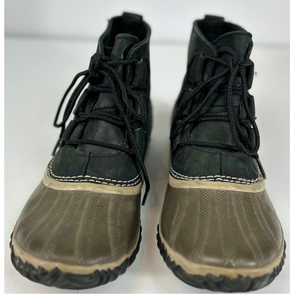 Sorel Out N About Boots, size 8 - Picture 3 of 9
